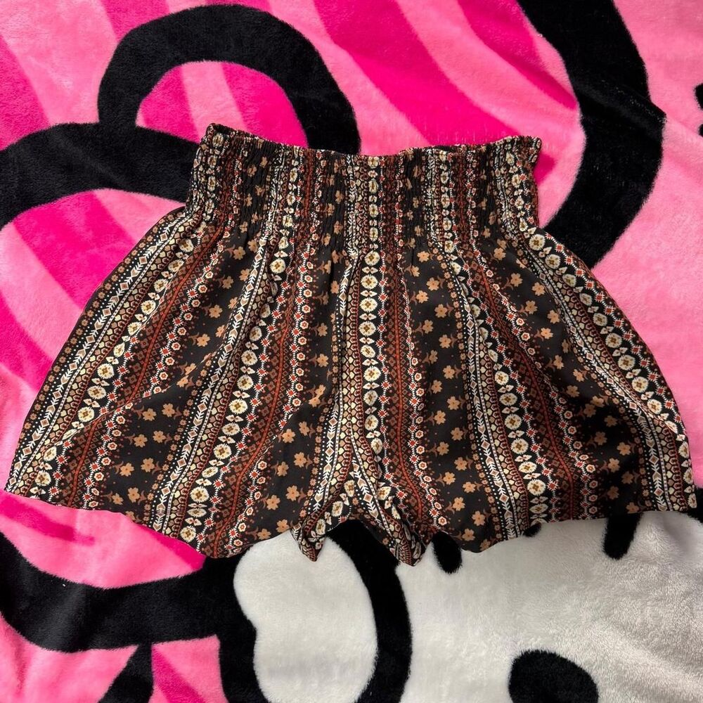 SHEIN Size XS Boho Floral Print Shorts Smocked Elastic Waist